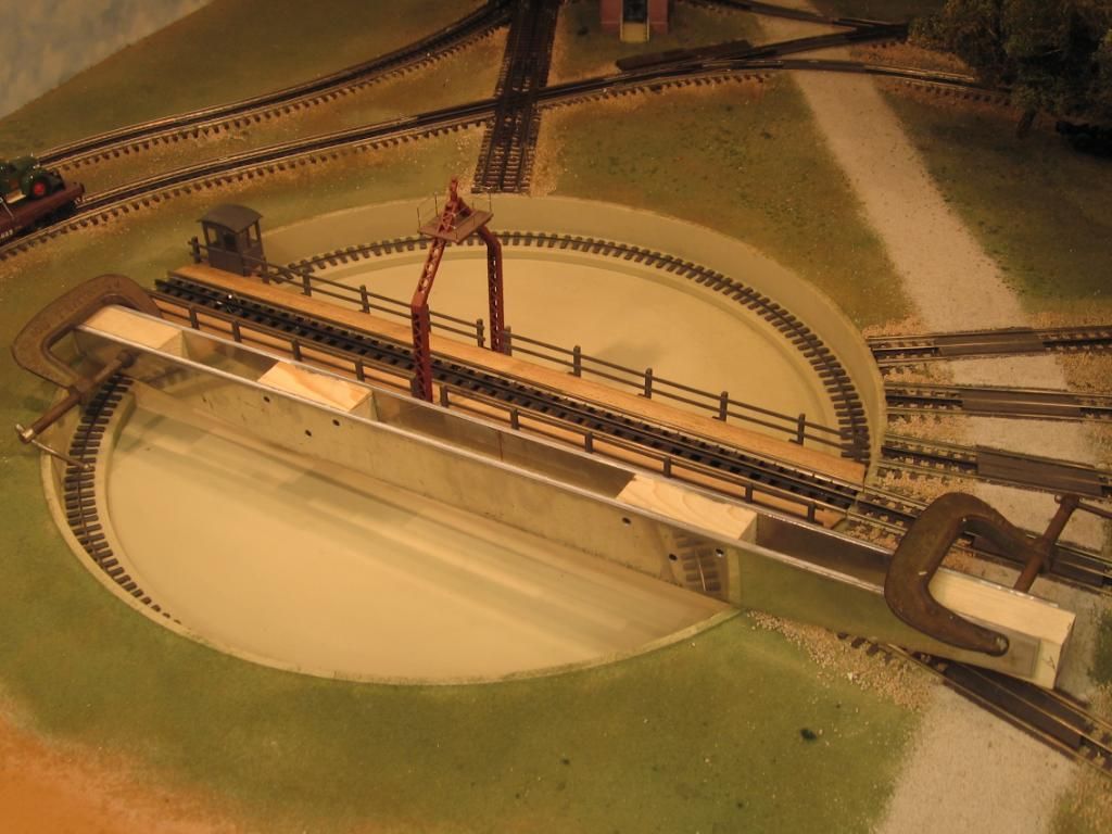 Atlas O Gauge Turntable